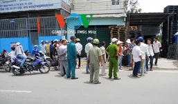 Giật vé số từ tay em bé mù, cướp bị xe ben tông bất tỉnh