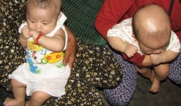 Hai bé bị bắt cóc cạo trọc đầu: Lạ lùng và bí hiểm