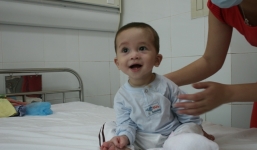 Nụ cười của những thiên thần ở nơi từng được gọi là 'tâm bão sởi'