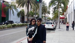 Nữ đại gia Liễu Hà Tĩnh sành điệu mua sắm cùng Quang Lê tại Mỹ