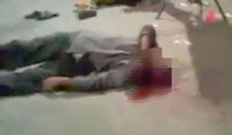 Clip: Xô xát kinh hoàng tại quán bia, nam thanh niên gục trên vũng máu