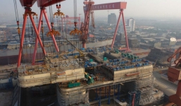 Cận cảnh người Trung Quốc xây dựng giàn khoan HD 981