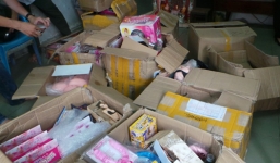 Phá ổ bán thuốc kích dục và dụng cụ kích dục 'khủng'