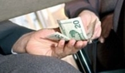 Giám đốc hối lộ phóng viên 20 triệu đồng để che đậy sai sót