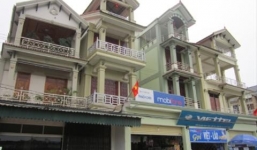 Choáng ngợp với làng 'tỷ phú' vì buôn..... đồng nát.