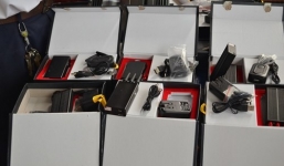 Phát hiện kiếm, thiết bị phá sóng nhập lậu từ Trung Quốc