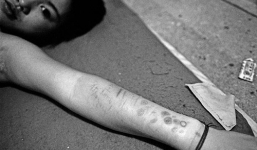 Bộ ảnh bán dâm ở biên giới Việt Nam - Campuchia gây sốc