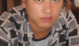 Nam ca sĩ đâm bạn đến chết ra đầu thú