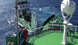 Phát hiện 2 tàu Trung Quốc trang bị tên lửa đối không