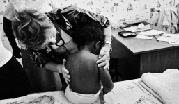 Cuộc sống nơi 3 phút có một bé gái bị hiếp dâm