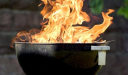 Rùng rợn nữ giáo viên giết và thiêu xác con trên chảo nướng