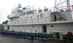 Tình hình biển Đông mới nhất: Tàu CSB 8003  bị nhiều tàu Trung Quốc đeo bám