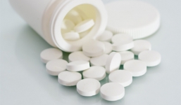 Một học sinh mầm non tử vong bất thường sau khi uống thuốc tẩy giun