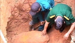 Quảng Ngãi: Quả bom nặng 500kg nằm dưới...nền nhà