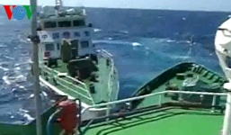 Trung Quốc điều tàu vận tải đổ bộ ra giàn khoan