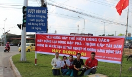 'Yêu nước hãy thể hiện đúng cách'