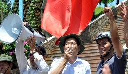 Video: Bí thư TP.Vũng Tàu kêu gọi 'biểu tình đúng cách, không quá khích'