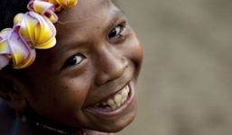 Cận cảnh bộ tộc phụ nữ được phép cưỡng bức đàn ông