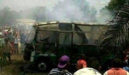 Cháy xe buýt, 31 học sinh thiệt mạng