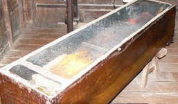 Thi thể thiếu nữ nguyên vẹn sau 16 năm