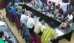 Giáo viên lăng mạ, ném cốc thủy tinh vào hiệu trưởng giữa cuộc họp