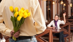 Cửa nào mà tán gái có nhà Hà Nội?