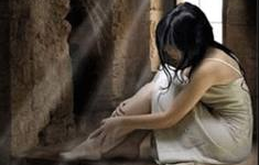 Cô gái bị “yêu râu xanh” 9X hiếp dâm, cướp bên vệ đường 