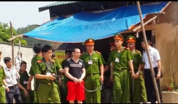 Clip: Hàng trăm người xem dựng lại hiện trường vụ án Nguyễn Thanh Chấn