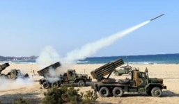 Triều Tiên bắn đạn pháo gần tàu chiến Hàn Quốc