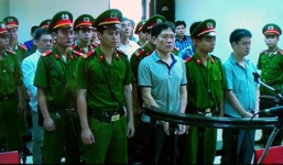 Nóng: Cựu đại tá Dương Tự Trọng được giảm 2 năm tù