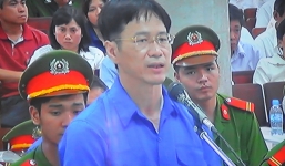 Clip bầu Kiên “chém gió” với thuộc cấp tại tòa