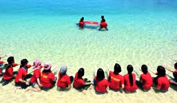 Bộ ảnh ý nghĩa 'Hướng về biển Đông' khiến triệu người Việt xúc động