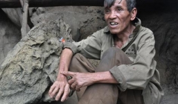 Người đàn ông trốn trong rừng hoang hơn 30 năm