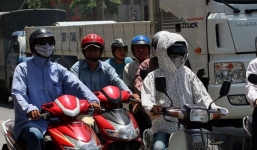 Những điều lưu ý khi đi xe máy trời nắng nóng