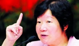 Từ 'thị trưởng tốt' thành người đàn bà 'hoang dâm'