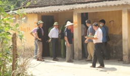 Người phụ nữ buôn gạo chết dưới gầm giường với nhiều vết máu