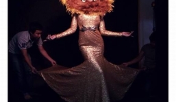 Đêm hội chân dài 8: Ngọc Trinh hóa nữ thần trong poster