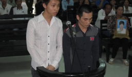 Chặn đường gây sự rồi đi mua dao đâm chết người