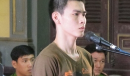 Vô cớ đâm chết chánh văn phòng UBND xã