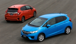 Honda gặp lỗi, chậm ra mắt Honda Fit