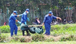 Rùng mình phát hiện phụ nữ chết dưới hồ rau