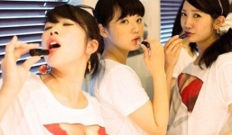 'Nóng mắt' nhìn gái trẻ mặc áo 3D ngực khủng