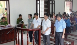 Lấy hơn 70\% tiền dự án đi 'tiếp khách'