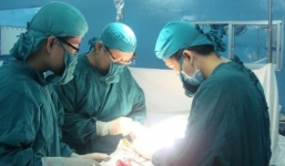 Suýt tử vong vì chích silicon nâng ngực… to gấp 6 lần