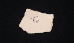 Mẩu giấy rách có giá gần tỷ đồng