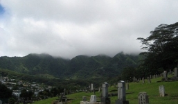 Hàng loạt người già Trung Quốc tự tử để được chôn cất