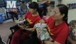 Trao tiền cho 2 cháu bé sơ sinh suy dinh dưỡng nặng tại Hải Phòng