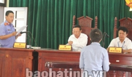 Vụng về 'ăn trái cấm', trớ trêu là bạn gái mới 14 tuổi!