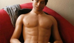 Búp bê tình dục cho quý ông đắt gấp đôi nữ giới