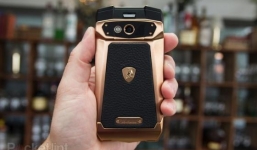 Lóa mắt với smartphone Lamborghini giá gần 100 triệu đồng